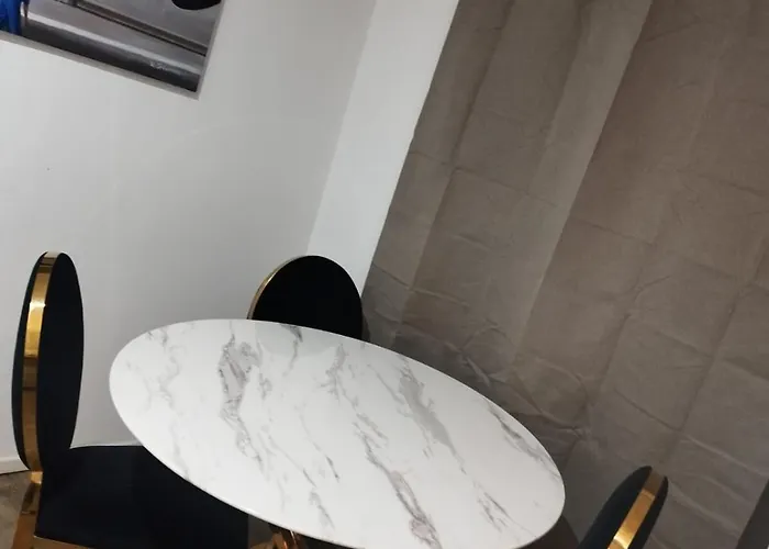 Le Gutenberg Au Coeur Du Marche De Noel De Апартаменты Страсбург